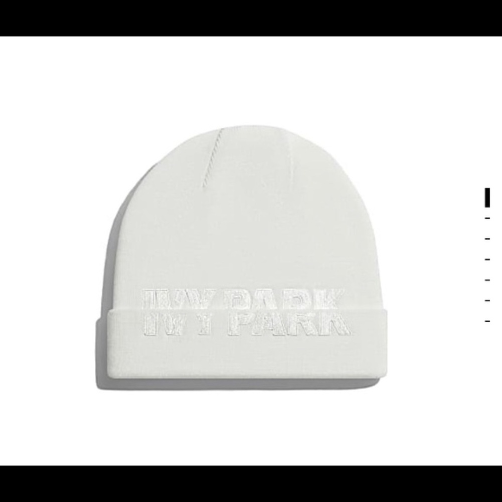 Adidas Ivy Park | ICY PARK Cut Off Logo Beanie